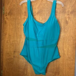Catalina One piece Bathing suit 2X (18W-20W) Greenblue mesh inserts & lined bra